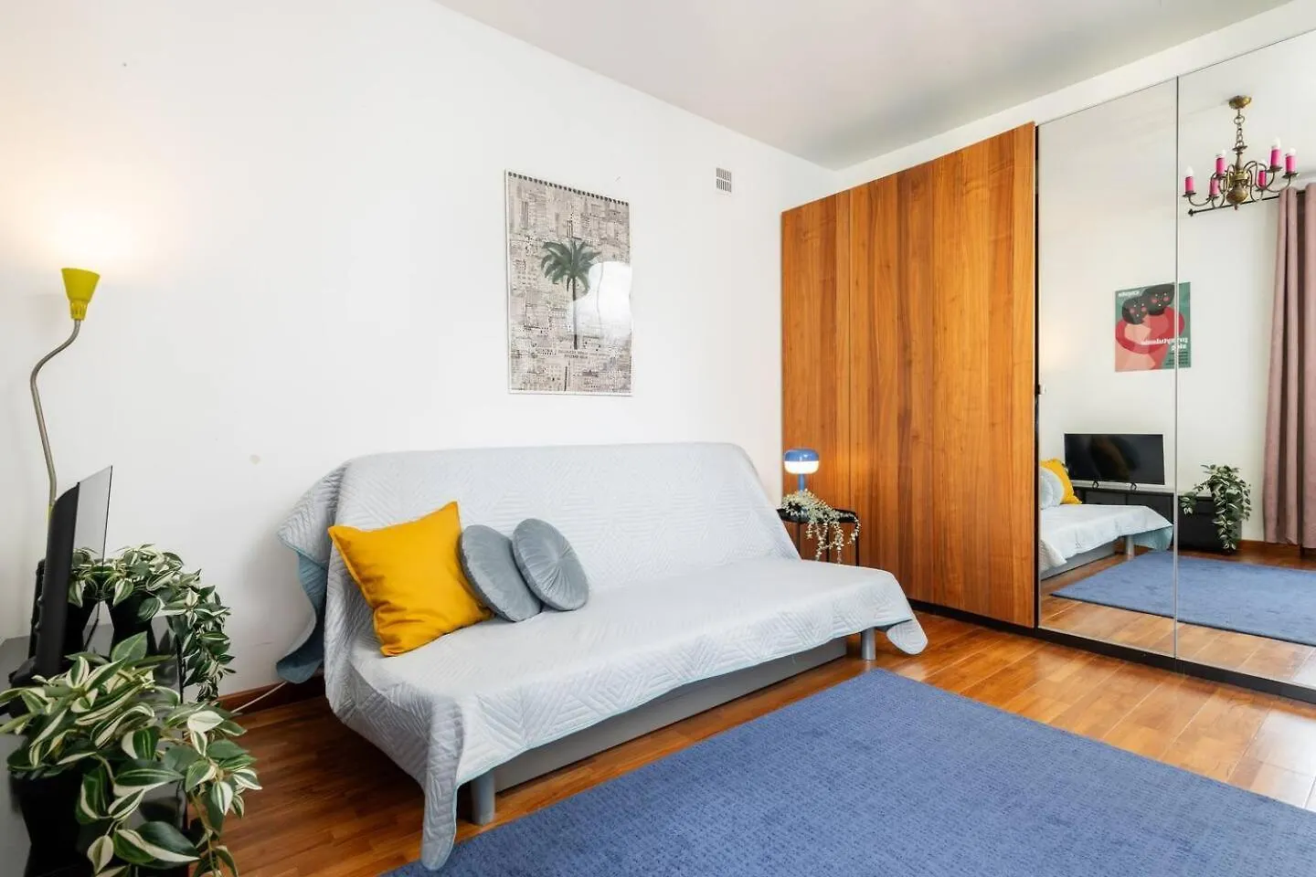 Rose Hip Studio Downtown Warsaw Apartment