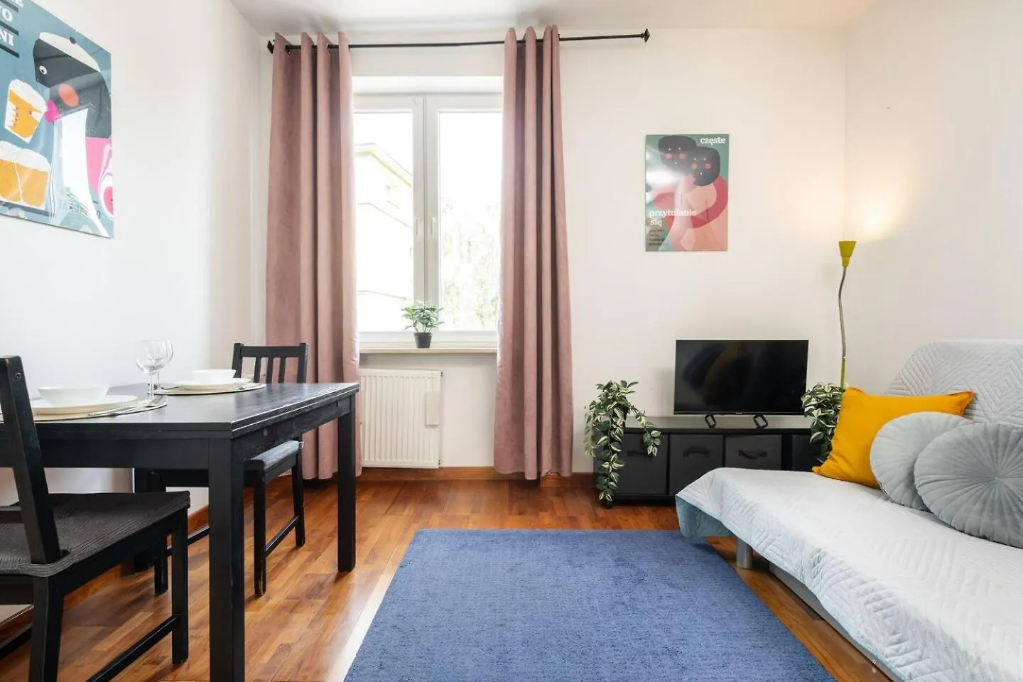 Rose Hip Studio Downtown Warsaw